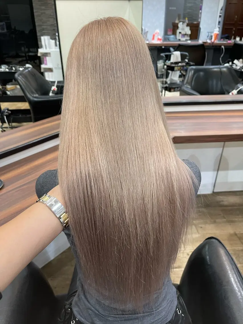 ロング カラー シールエクステ バレイヤージュ ベージュカラー ブリーチ ケアブリーチ ヘアカラー トリートメント 大阪梅田/レイヤー/ ハイライト/yuuのヘアスタイル