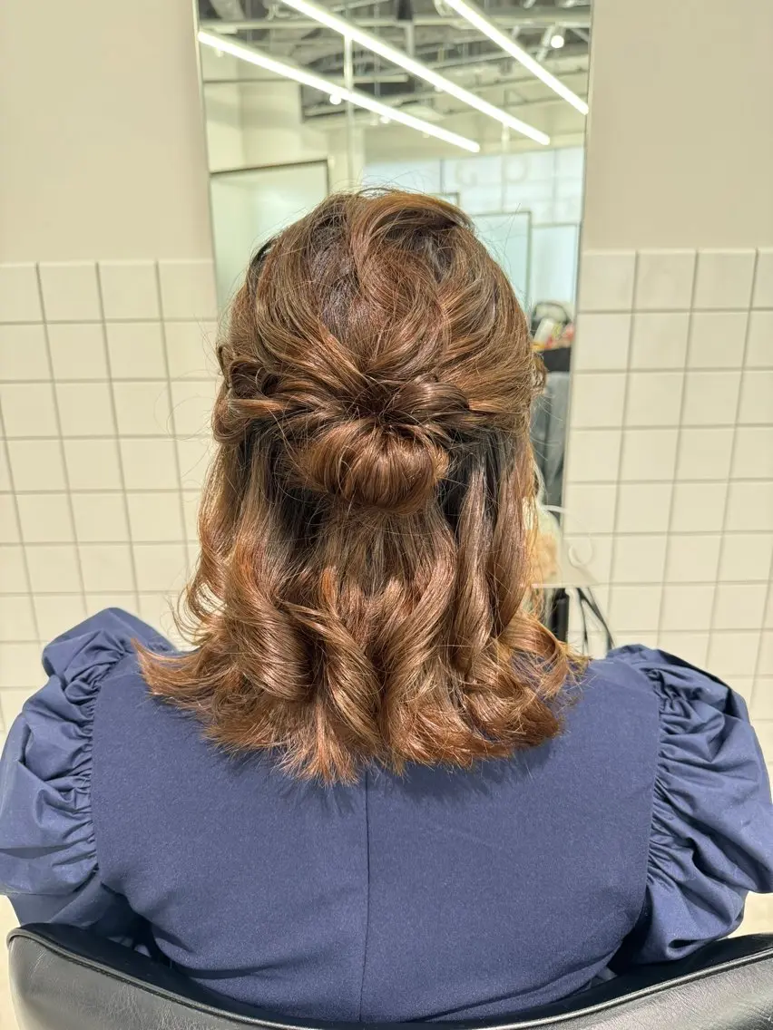 ミディアム ヘアアレンジ ハーフアップ 梅田茶屋町ヘッドスパ ＆艶カラー　りほのヘアスタイル
