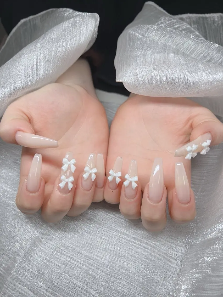ネイル 長さ出し グラデーション 卒業式 キラキラネイル マグネットネイル ハンドネイル Lee Nails チップ長さだし専門店のネイルデザイン