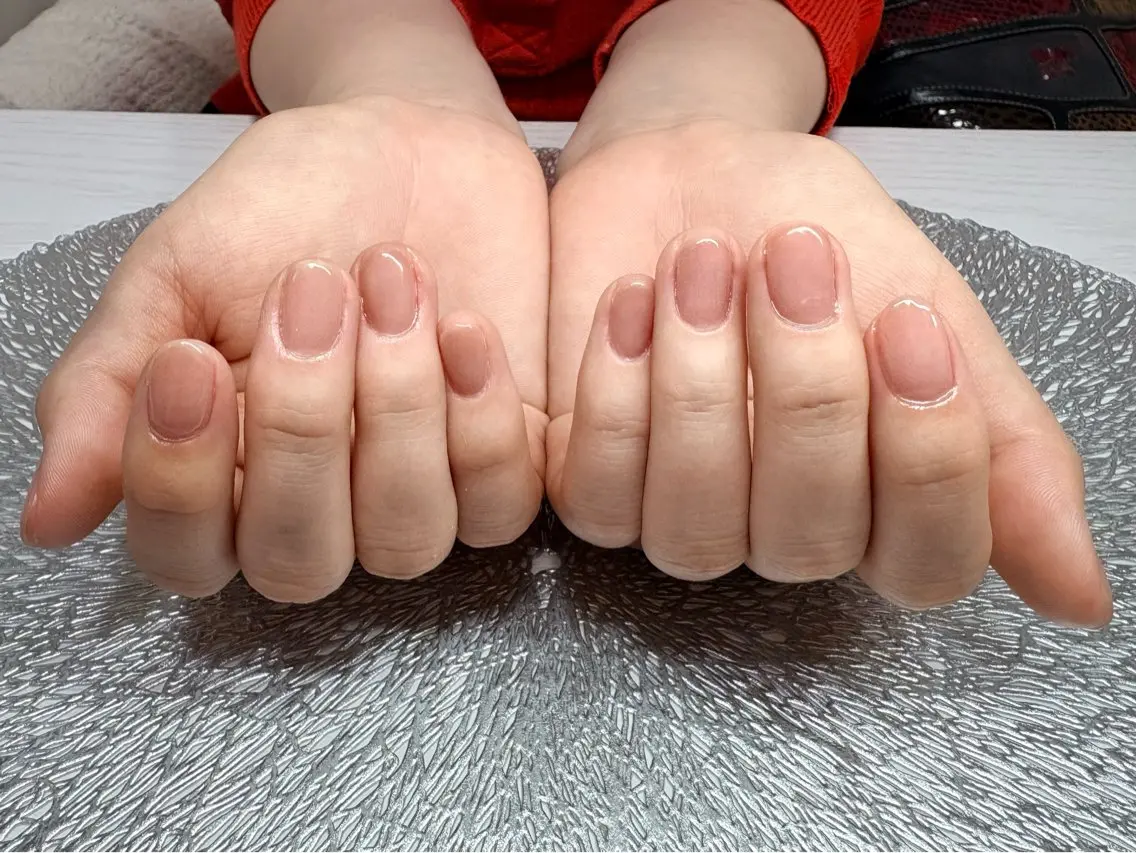 ネイル フットネイル ジェルネイル ラメ(グリッター) マグネットネイル 持ち込み ハンドネイル ハンドケア ♡Bivi♡自爪に 優しいネイルサロンのネイルデザイン