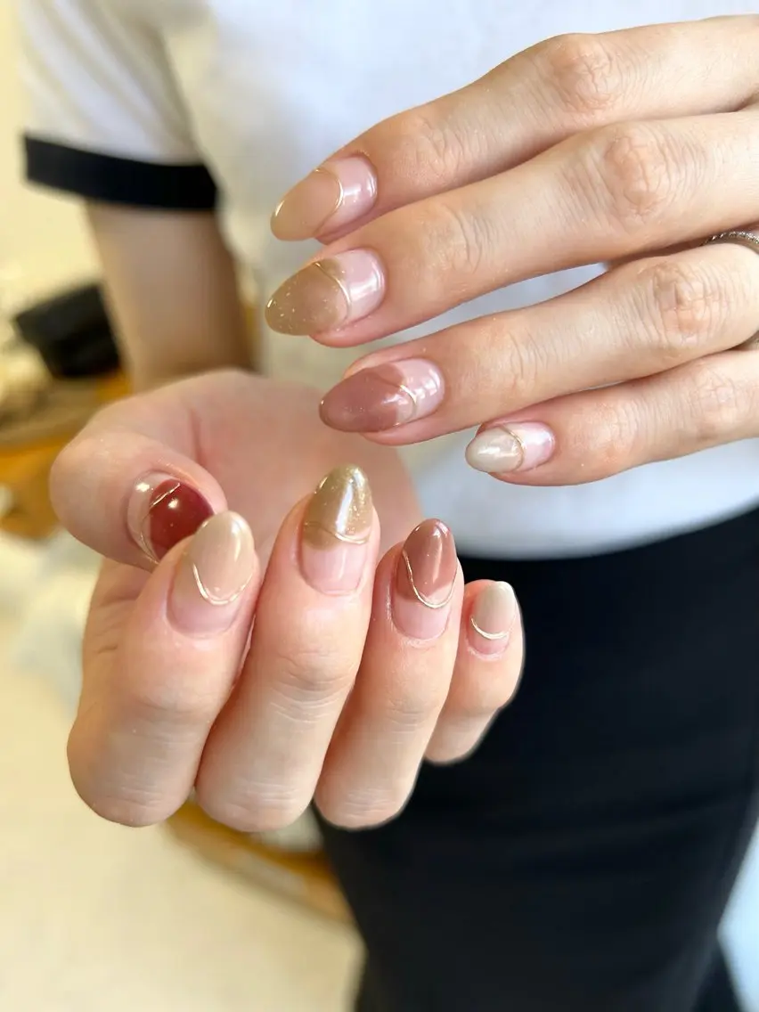 ネイル ブラウン フレンチネイル マグネットネイル ニュアンスネイル オフィスネイル ハンドネイル Lull ネイル/ HBL/ハンドケアのネイルデザイン