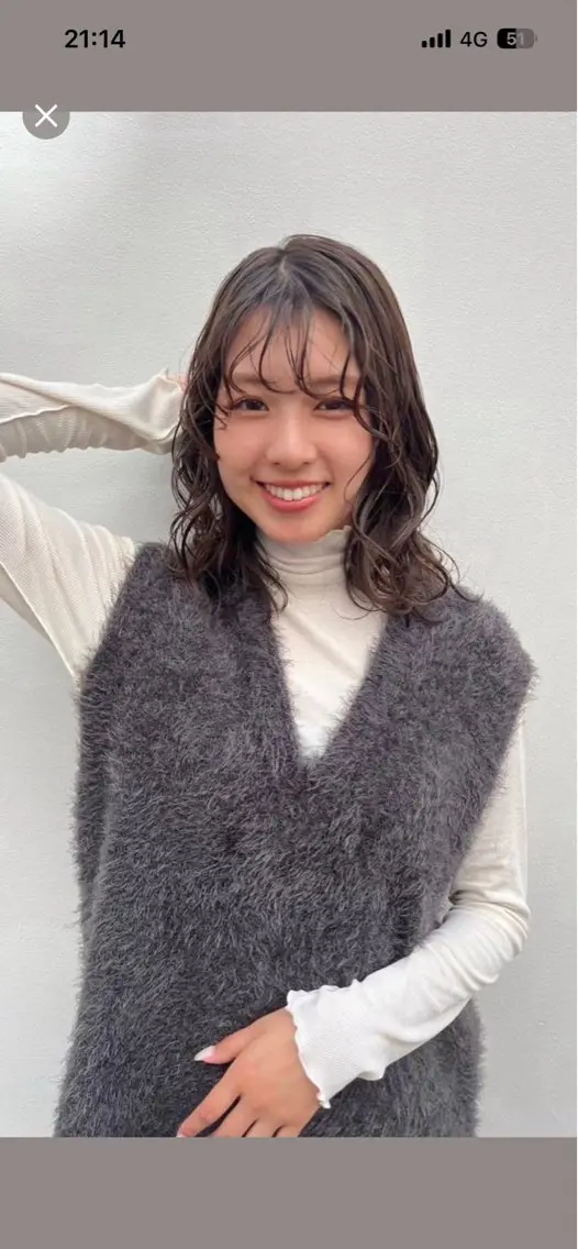セミロング パーマ 横山 心優のヘアスタイル