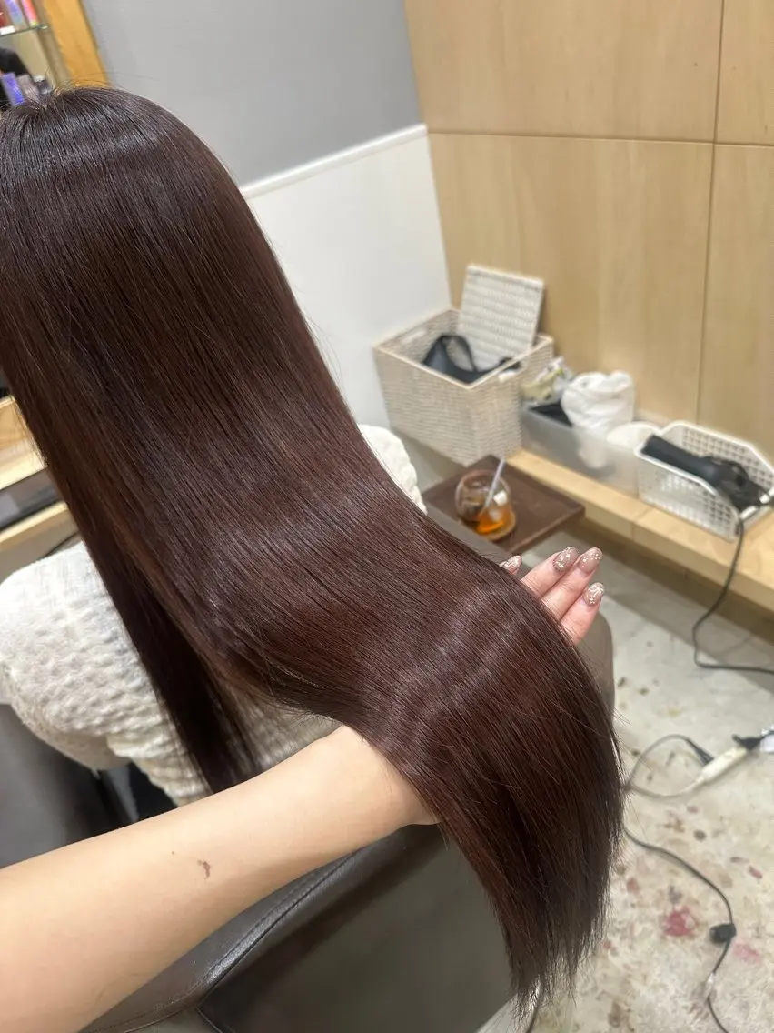 ミディアム カット ヘアカラー トリートメント miloc MOMOKAのヘアスタイル