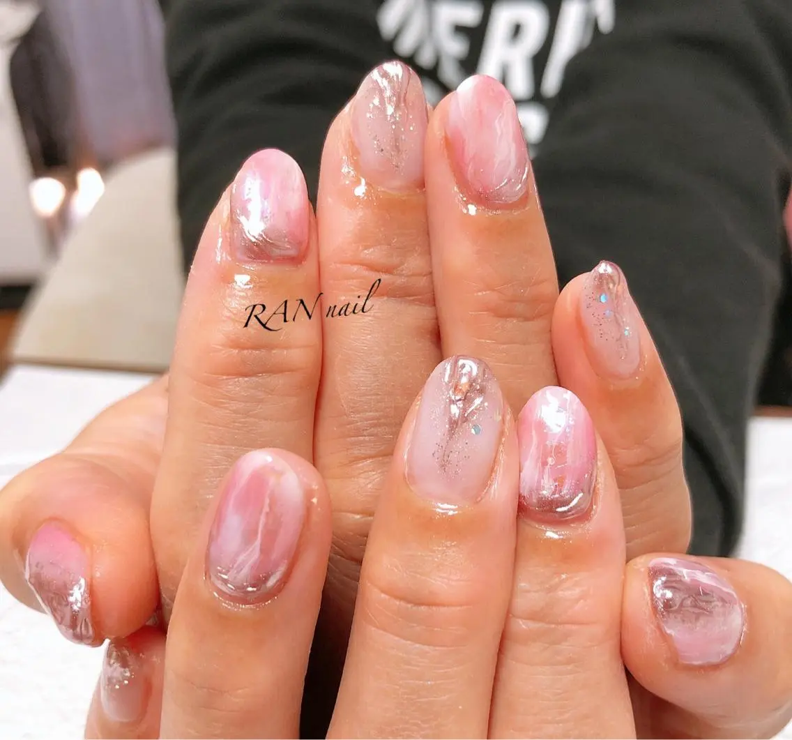 ネイル フットネイル ミラーネイル ニュアンスネイル オフィスネイル ピンク ハンドネイル フットネイル RAN nailのネイルデザイン