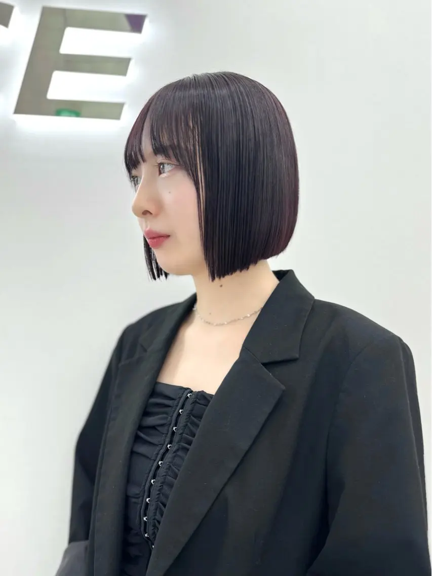 ショート カラー ヘアアレンジ カット ヘアカラー トリートメント ヘッドスパ ヘアセット 縮毛矯正🤍 ボブ/ HIKARIのヘアスタイル