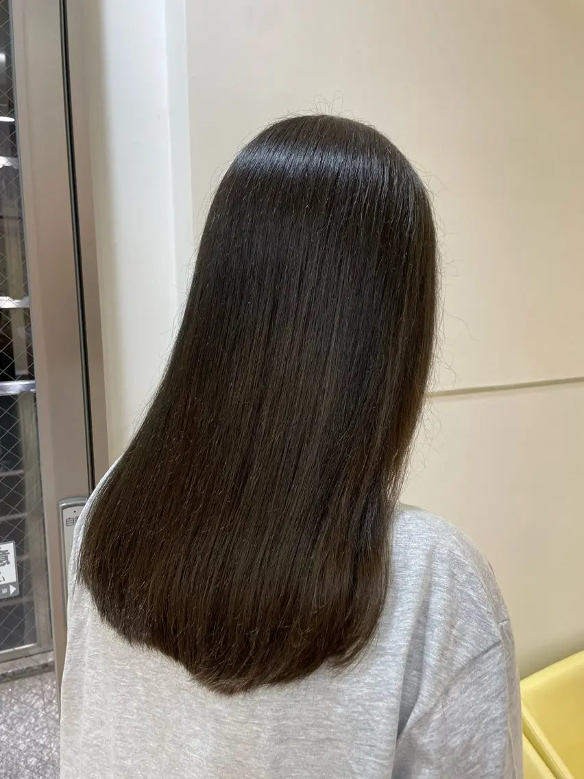 カラー まるやま ひなこ/艶髪カラーのヘアスタイル