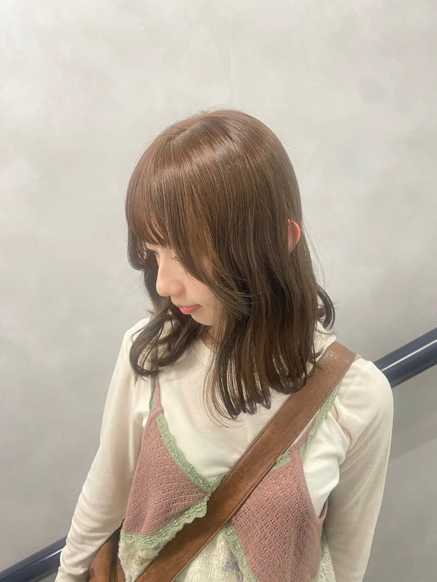 ミディアム ヘアアレンジ ヘアカラー ネイル🍥カラー / ネモトコハルのヘアスタイル