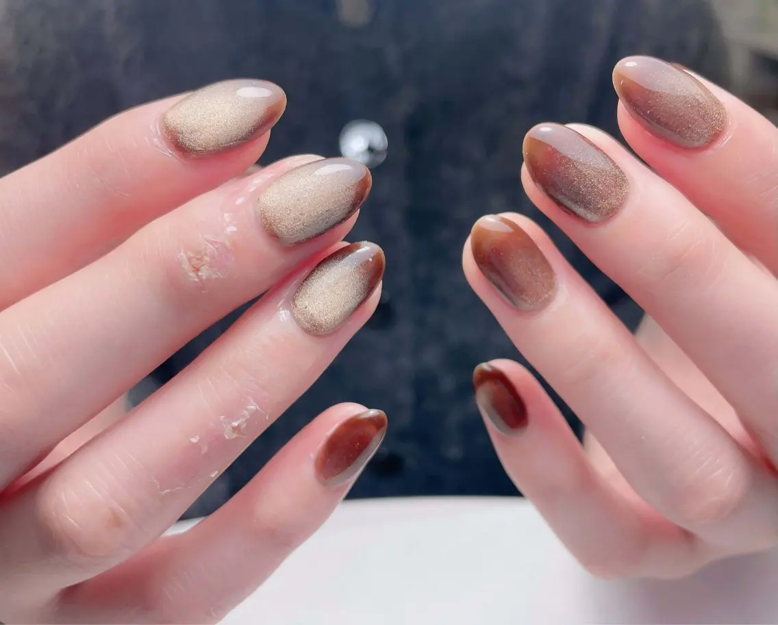 ネイル オーロラネイル フットネイル フレンチネイル ジェルネイル ガラスフレンチ ハンドネイル 中野駅から2分 MEO NAILのネイルデザイン