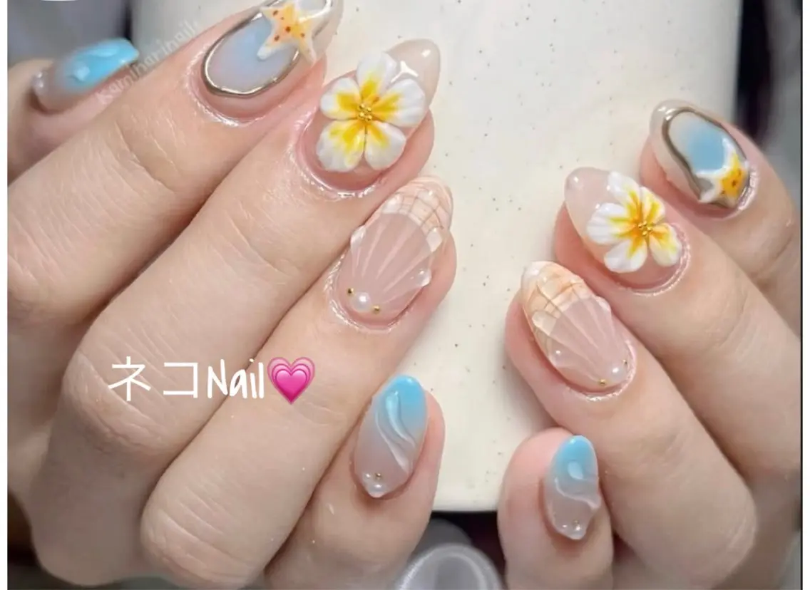 ネイル オーロラネイル ブルー ジェルネイル グラデーション 氷ネイル・うるうるネイル ハンドネイル ネコ Nailのネイルデザイン