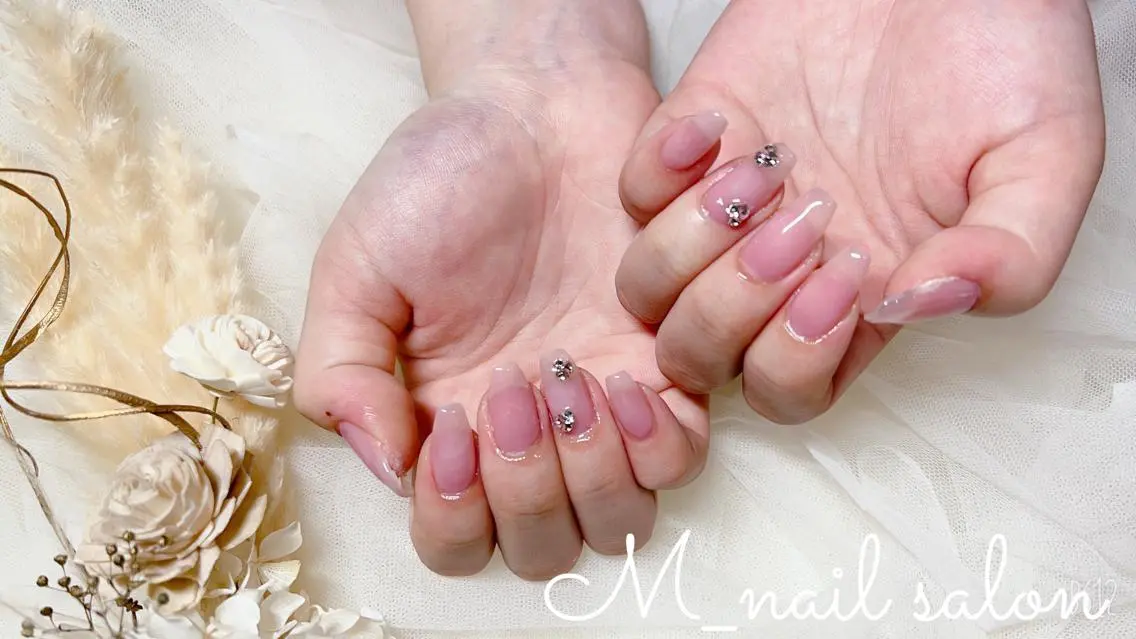 ネイル シンプルネイル M_ nail salonのネイルデザイン
