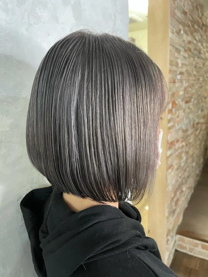 シルバー　グレーにしたい方　メンズの方も大募集してます！の写真