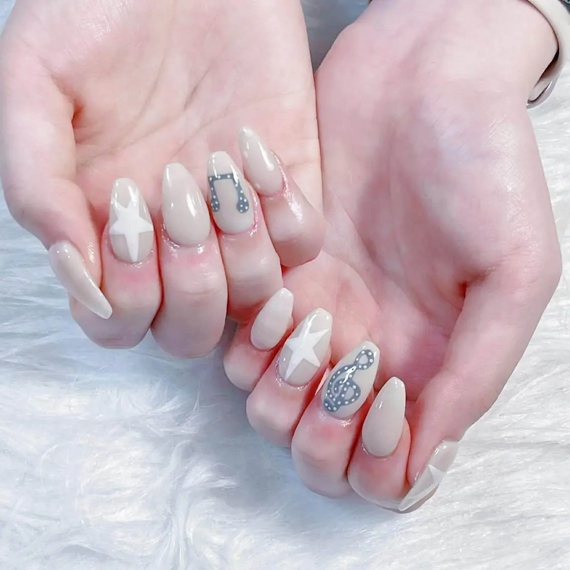ネイル Hin Hana Nailのネイルデザイン