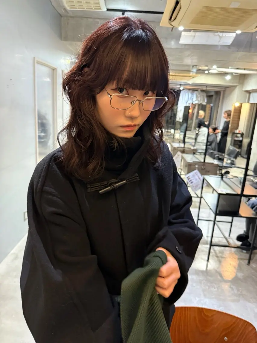 ミディアム カット ヘアカラー レイヤーカット\ウル フ　chinatsuのヘアスタイル