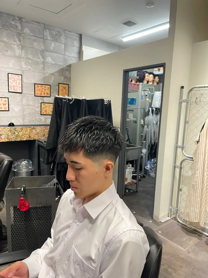 ショート メンズ フェードカット 吉岡 剛のヘアスタイル