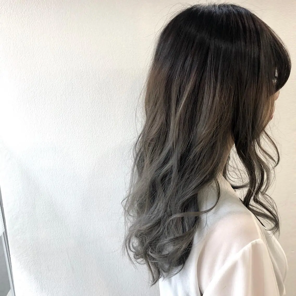 ロング カラー 菅沢 奈生のヘアスタイル
