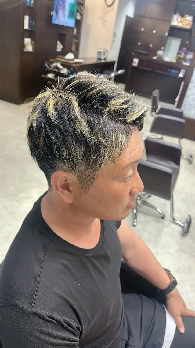 ショート メンズ メンズブリーチ メンズハイライト メンズメッシュ ハイライト レイヤーカット 中島 剛のヘアスタイル
