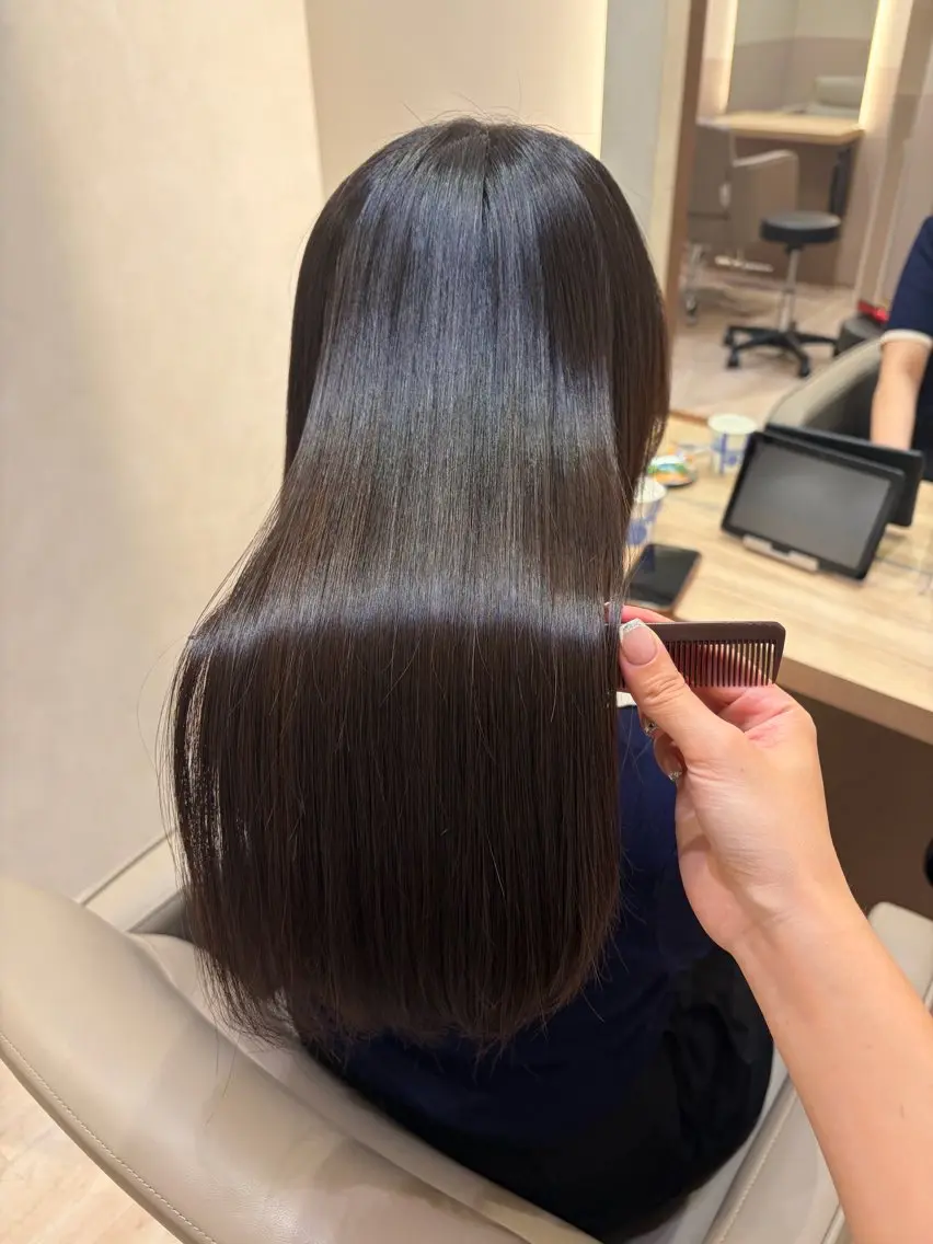 ロング カット ヘアカラー トリートメント 韓国風透明感カラー 💎YUI💎のヘアスタイル