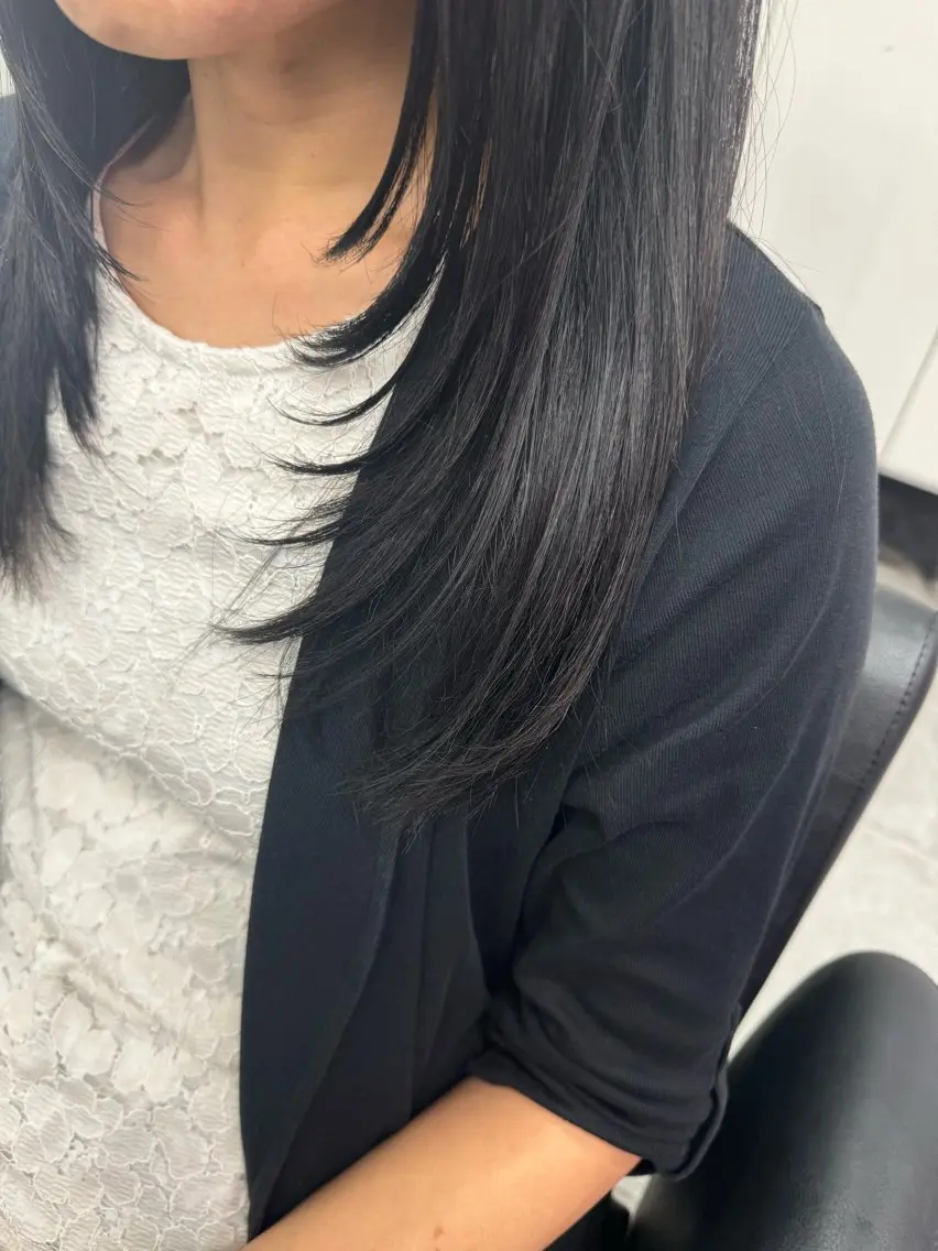 セミロング レイヤーカット 【earth】 伊桜莉のヘアスタイル
