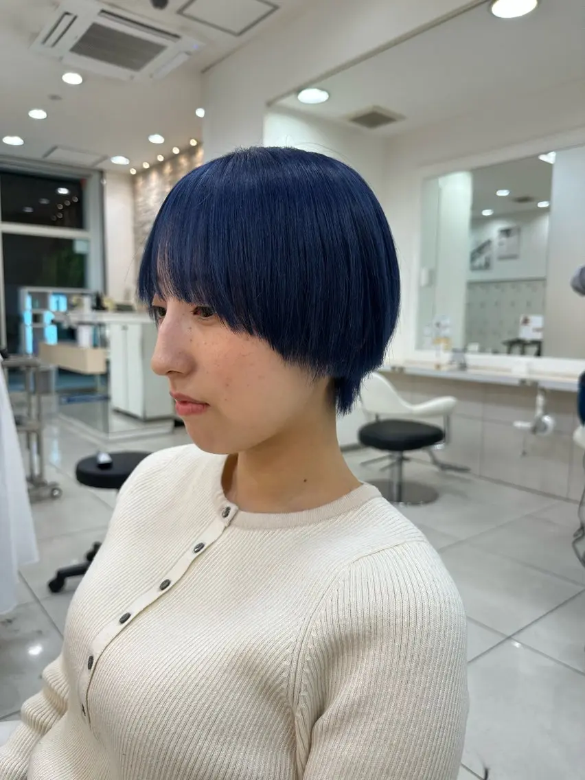 ショート ヘアカラー 竹下 勝也のヘアスタイル