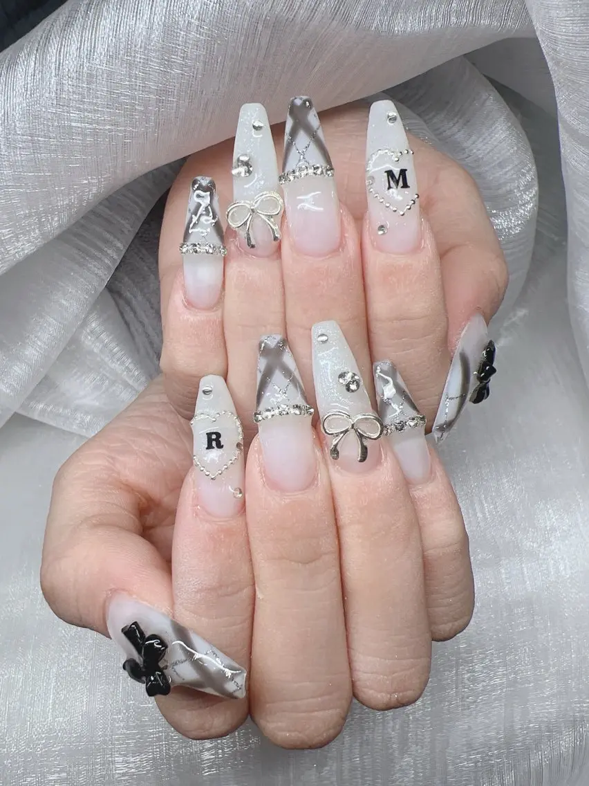 ネイル ハンドネイル Lee Nails チップ長さだし専門店のネイルデザイン