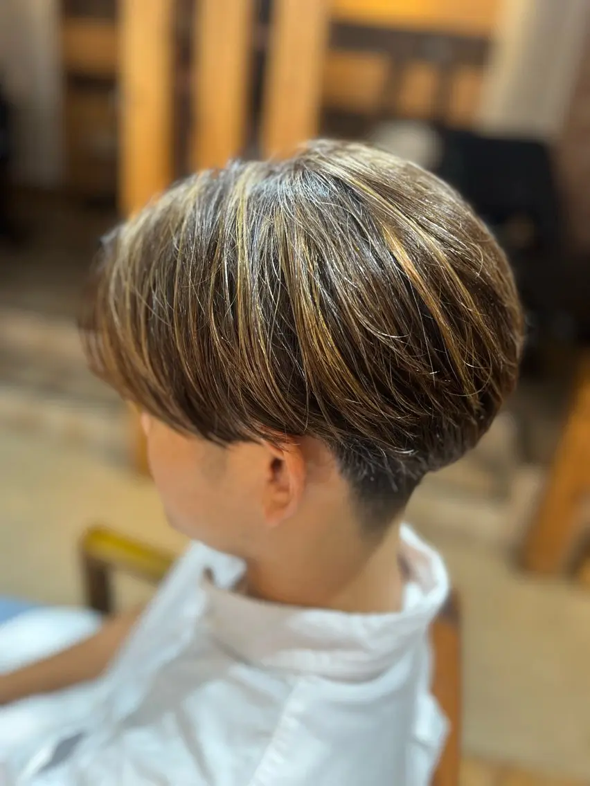 ショート メンズ メンズハイライト マッシュ ハイライト muk hair篠村 髪質改善/完全個室のヘアスタイル