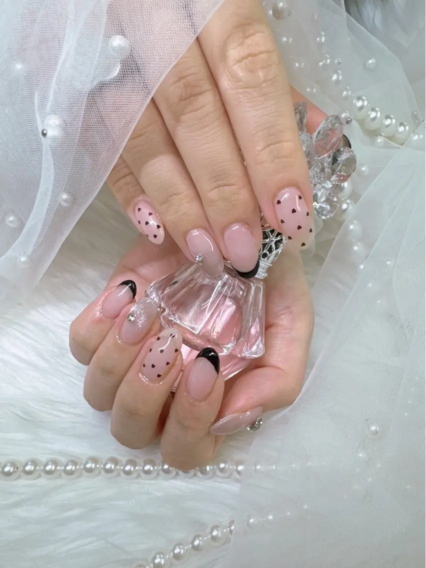 ネイル アートネイル べっ甲ネイル ドット フットネイル フレンチネイル Queeens nailのネイルデザイン