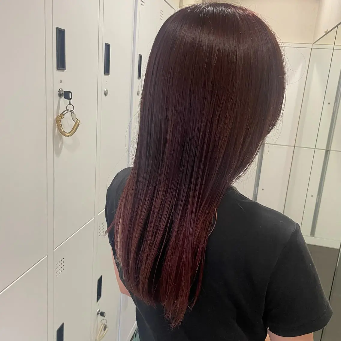 ロング カラー ハイトーン/レイヤー 似合わせ・ユキノのヘアスタイル