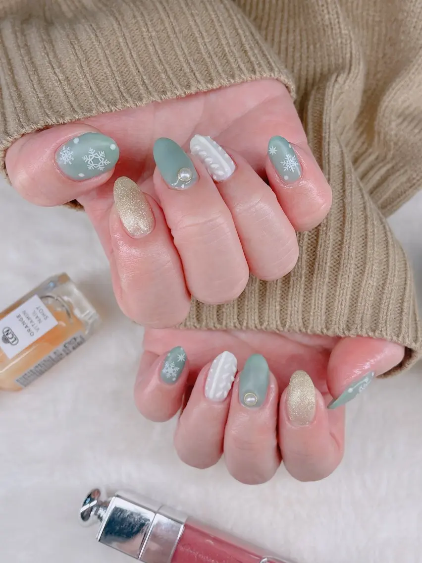 ネイル ハンドネイル SINCERELY シンシアリー🌈のネイルデザイン