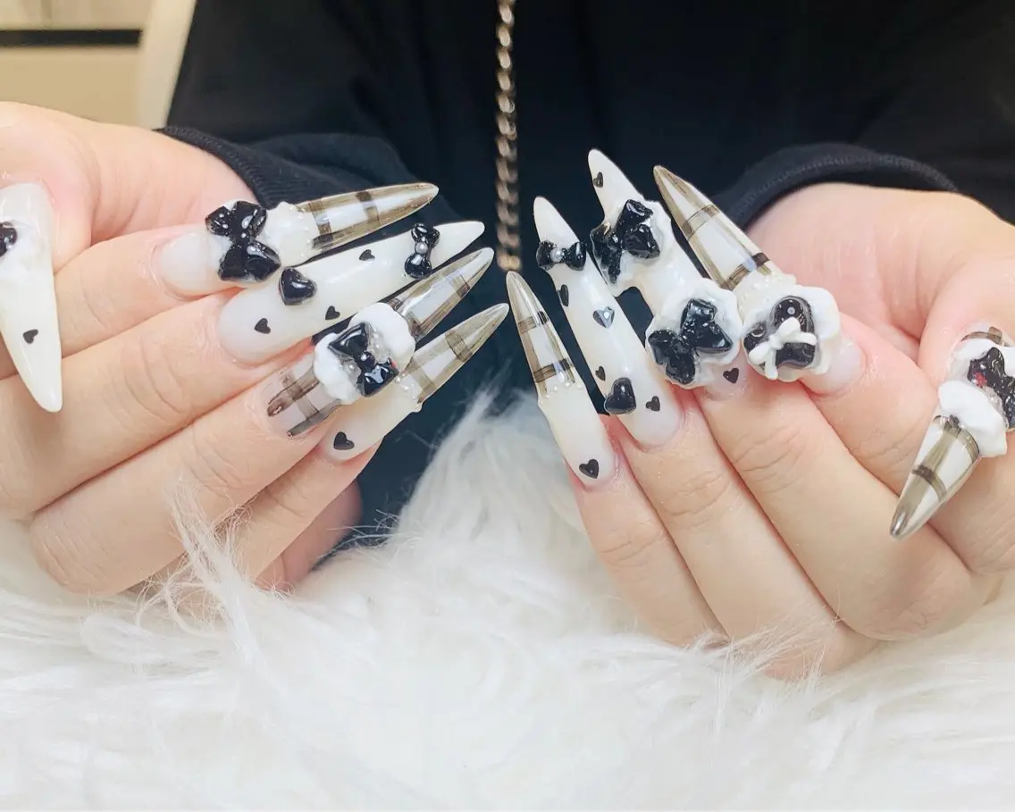 ネイル チークネイル 長さ出し フットネイル 韓国ネイル マグネットネイル ハンドネイル ハンドケア AN NAIL _HOAのネイルデザイン