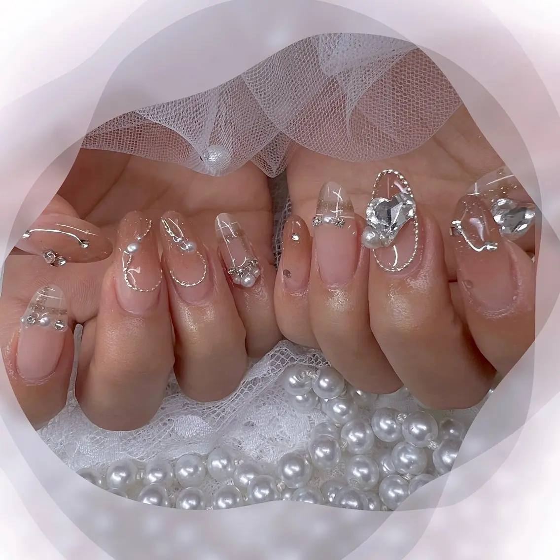 ネイル チークネイル フレンチネイル ガーリー ガラスフレンチ グラデーション ハンドネイル Chill Nailsalonのネイルデザイン