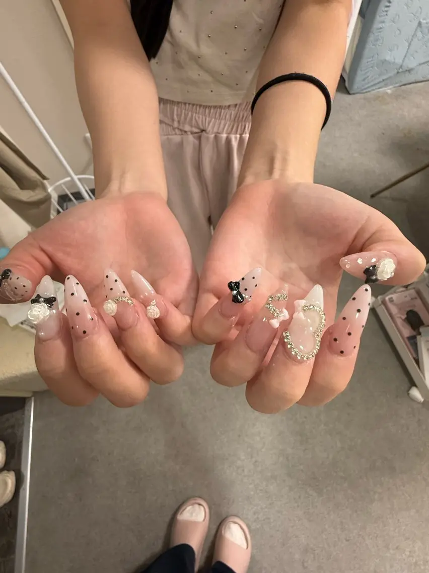 ネイル 成人式 韓国ネイル オフィスネイル cat‘s nail🐈⬛のネイルデザイン