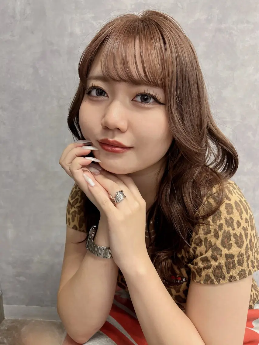 セミロング カラー 黒髪 ブリーチ 透明感カラー 顔周りカット レイヤーカット ヘアカラー 透明感/レイヤー 🇰🇷tomonaのヘアスタイル