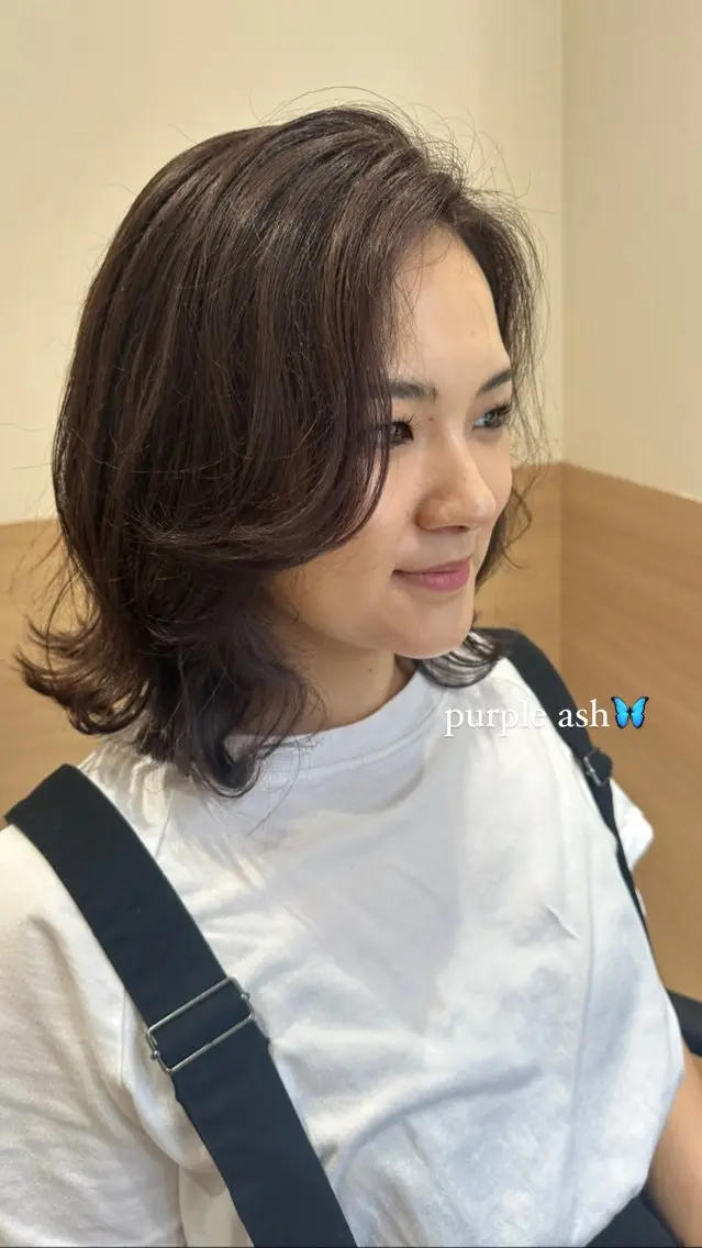 ショート カラー アッシュ ブラウンカラー ケアカラー カシス ピンクカラー カット ヘアカラー 天野 瑠真のヘアスタイル