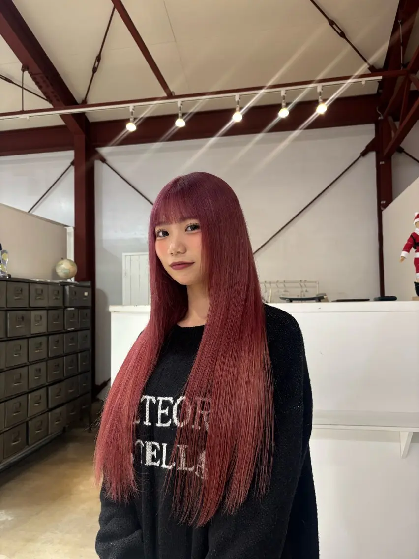 ロング 高野 優菜のヘアスタイル