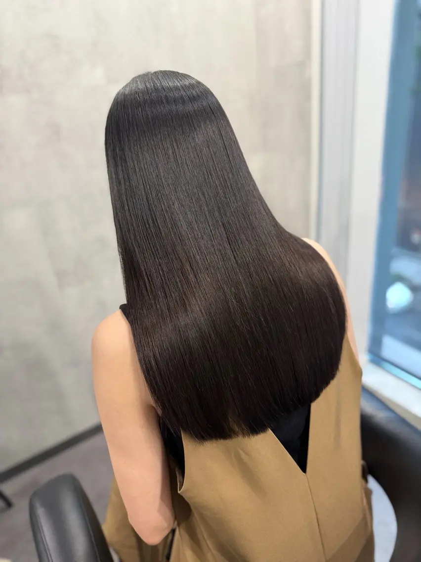 ロング 縮毛矯正 🦋韓国ヘア💙 ハイトーンRUNAのヘアスタイル