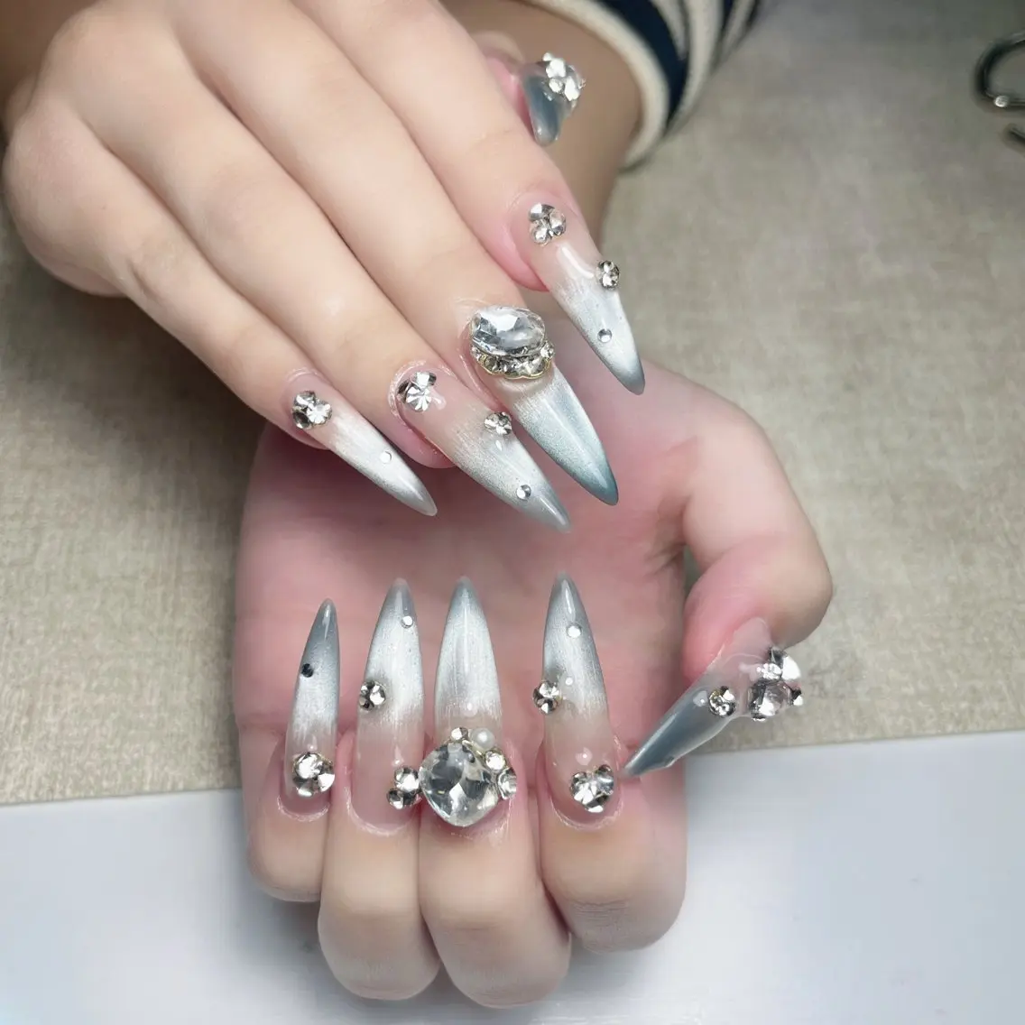 ネイル ハンドネイル ハンドケア ちごみ Novaのネイルデザイン