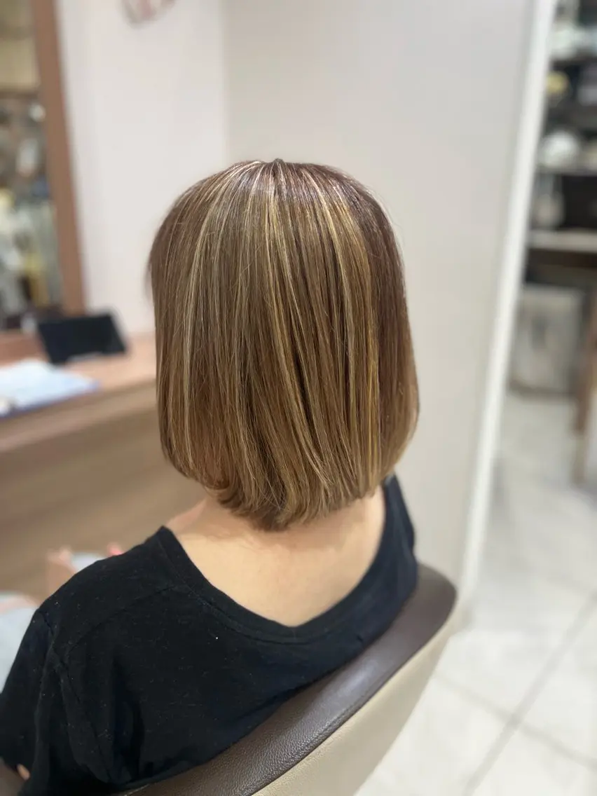 カラー ハイライトカラー 中森 玲菜のヘアスタイル