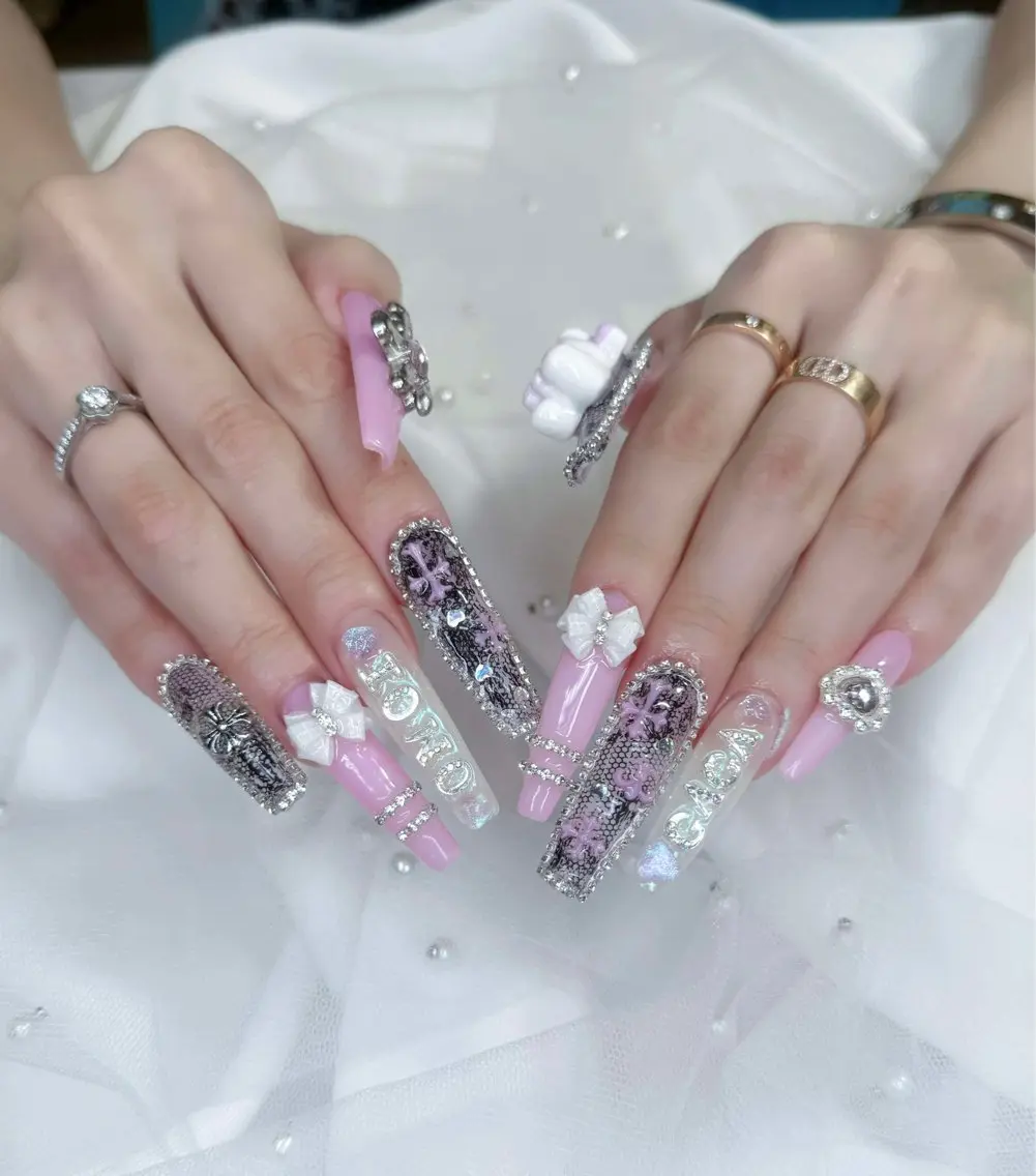 ロング ハンドネイル Chann Channのネイルデザイン
