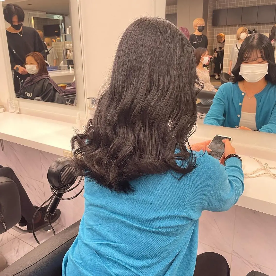 ミディアム カラー パーマ ヘアアレンジ メンズ キッズ ネイル マツエク・マツパ アイブロウ 🦋縮毛/韓国レイヤ ー/透明感カラー🦋のヘアスタイル