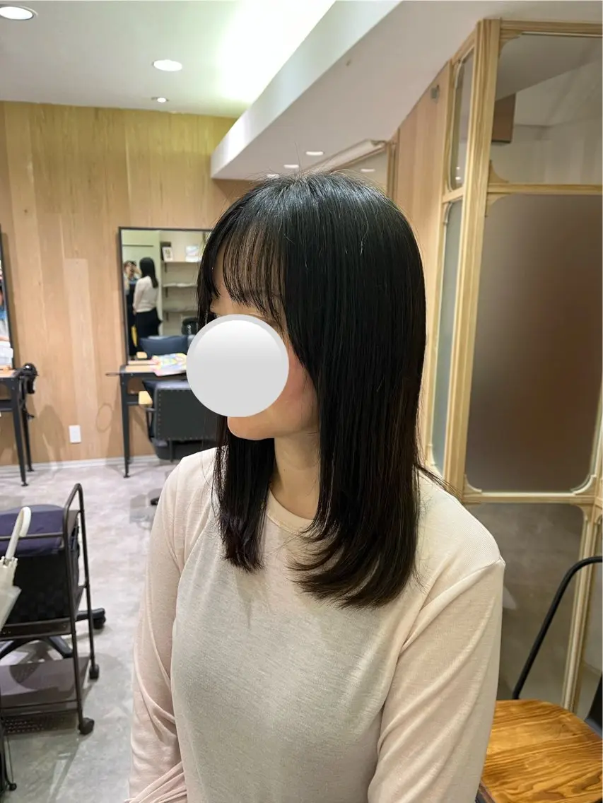 ミディアム 顔周りカット レイヤーカット ローレイヤー MAHAE 東芝のヘアスタイル