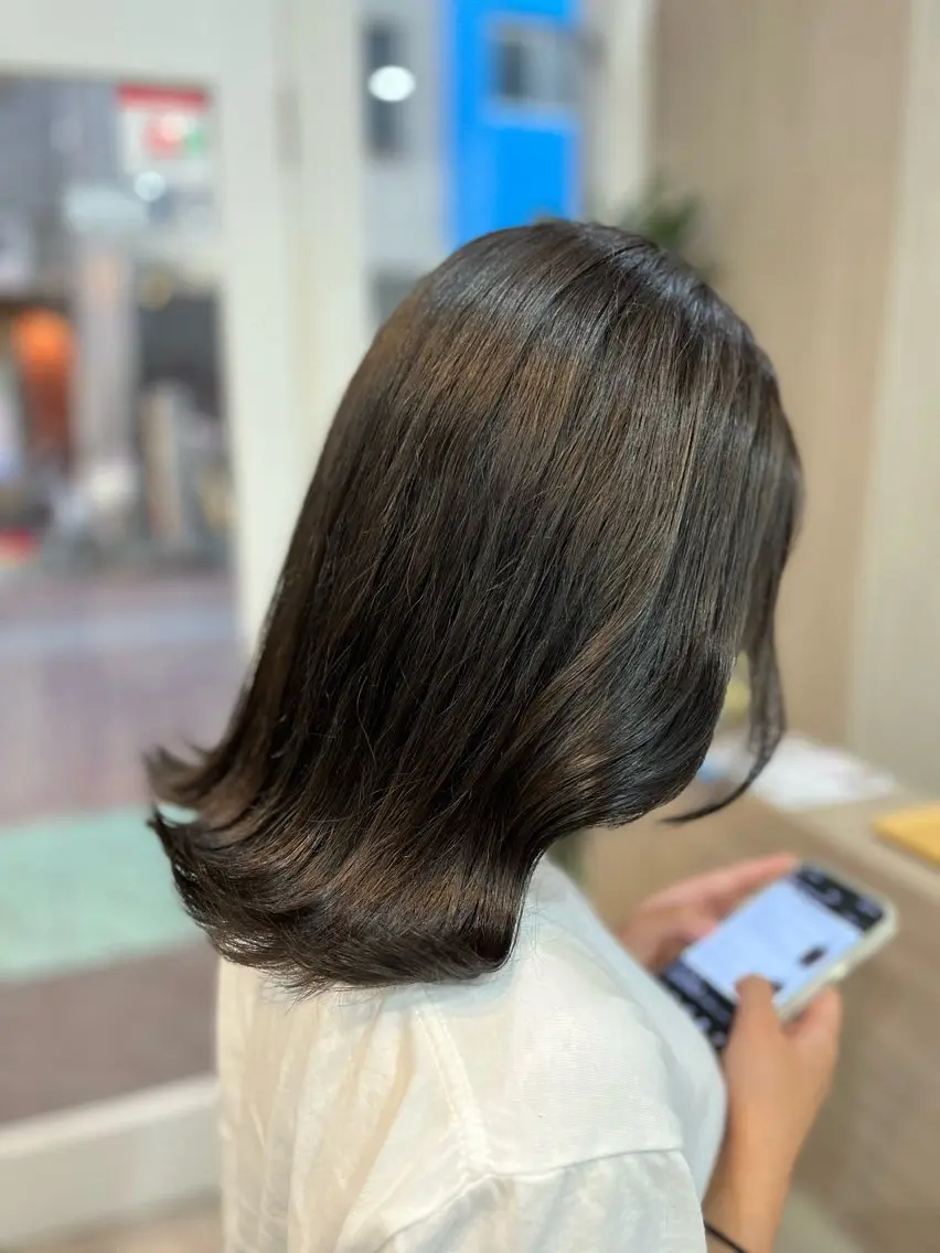ミディアム カラー 堀川 希歩のヘアスタイル