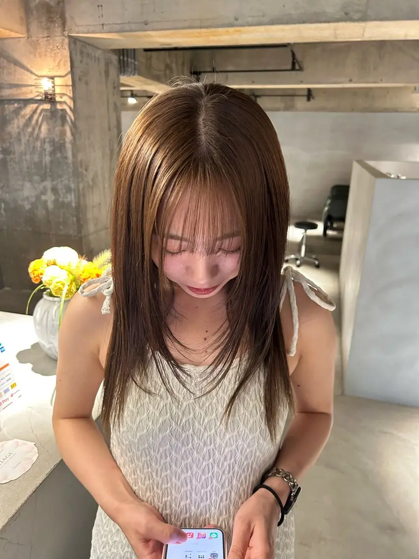 セミロング カラー ベージュカラー 透明感カラー 中村 衣里のヘアスタイル