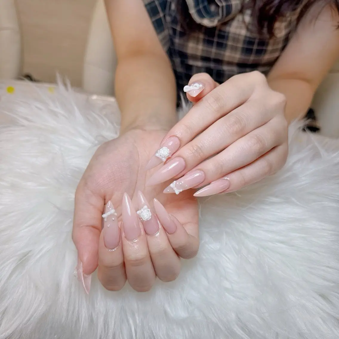 ネイル ハンドネイル ハンドケア Anh Nail 歌舞伎町のネイルデザイン