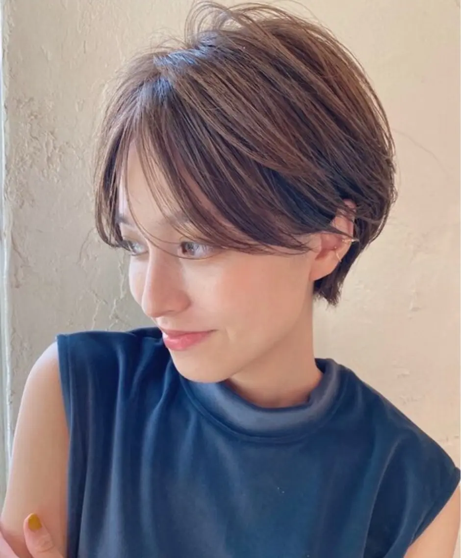 ショート くびれヘア シースルーバング ショートヘア 似合わせカット‪// 鶴我万唯華のヘアスタイル
