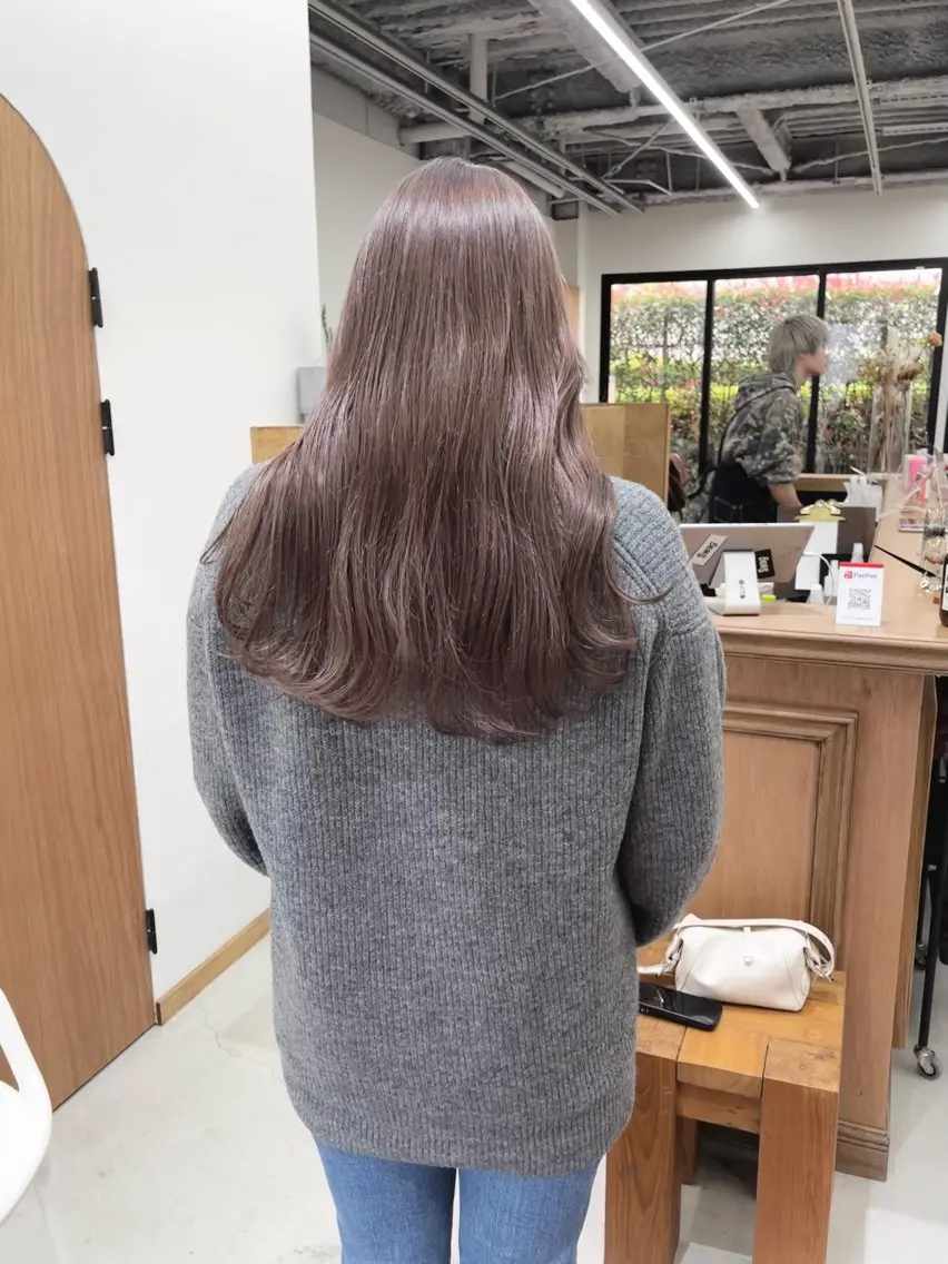 ロング カラー ヘアアレンジ ブリーチ グレージュ ena/ブリーチなし 透明感・レイヤー🎀のヘアスタイル