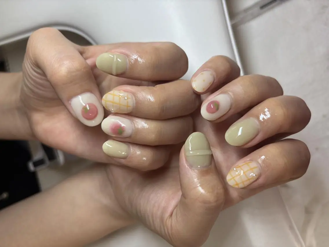 ネイル アートネイル オーロラネイル フレンチネイル ジェルネイル ガラスフレンチ JISOO ANA.CHUOのネイルデザイン
