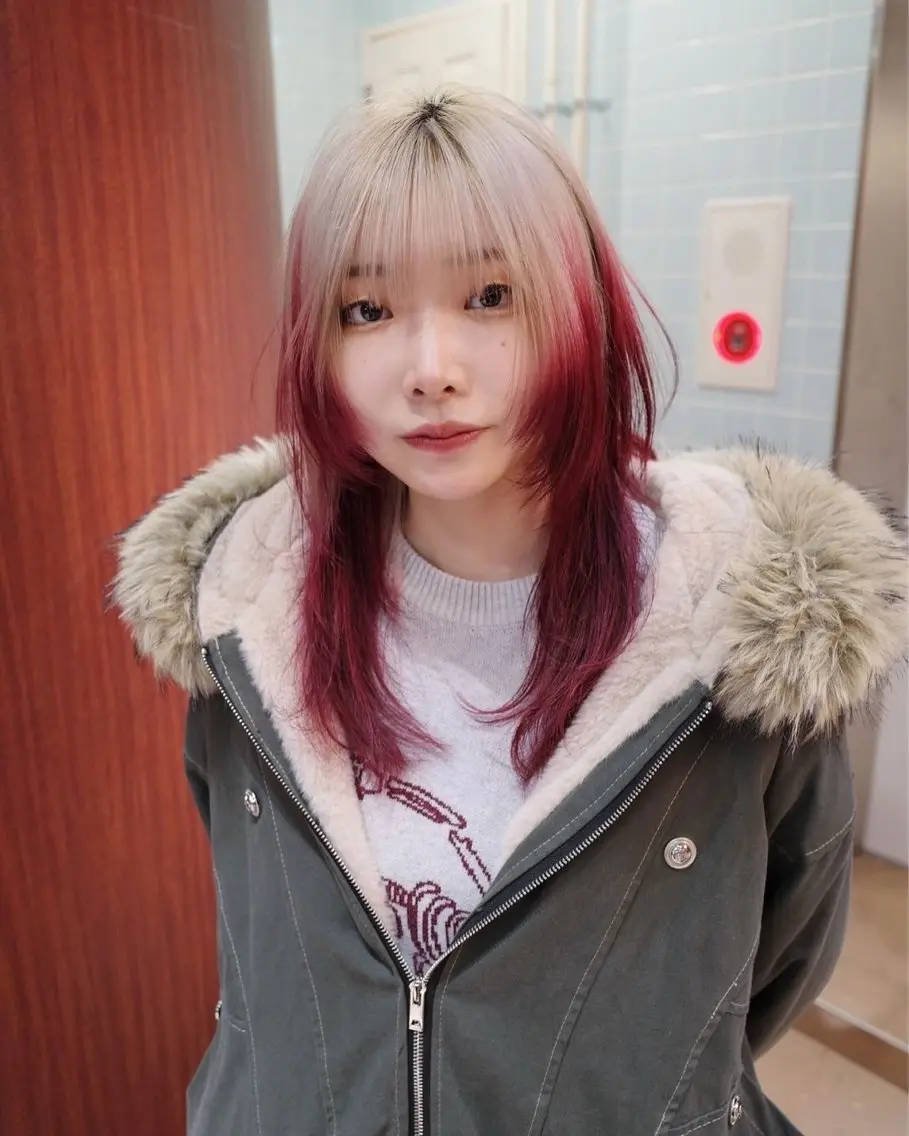 ロング カラー デザインカラー ハイトーンカラー 顔まわりレイヤー レイヤーカット ウルフカット カット ヘアカラー トリートメント ウルフ/レイヤー/ 渋谷🔮Yudaiのヘアスタイル