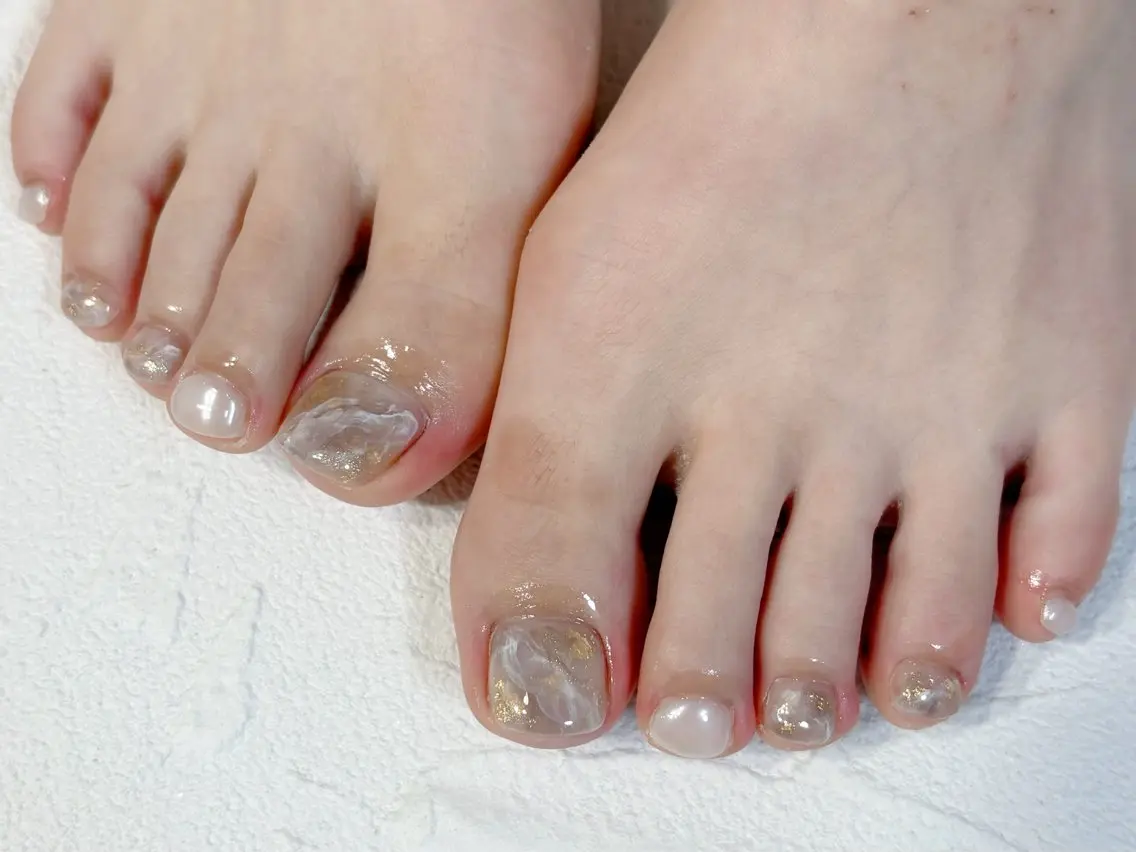 ネイル オーロラネイル チークネイル フレンチネイル ジェルネイル ガラスフレンチ フットネイル Nail Jolieのネイルデザイン