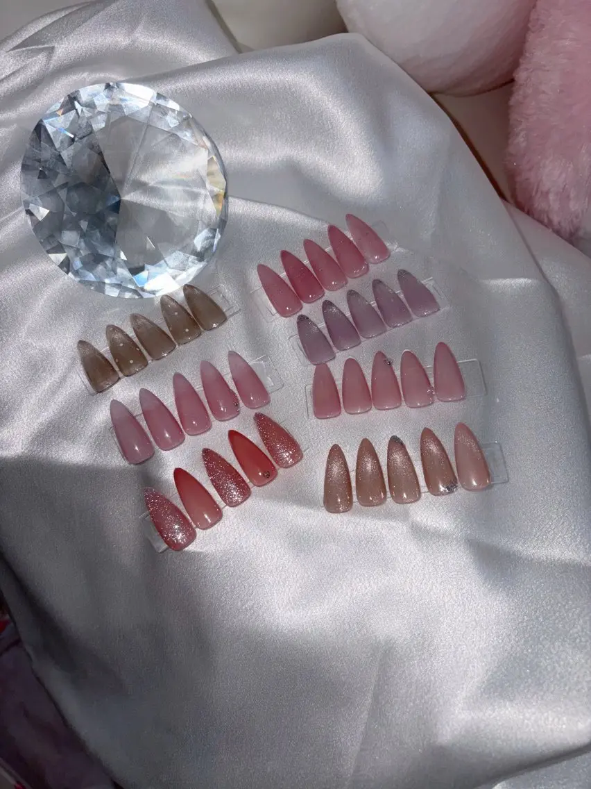 ネイル Moon nail RUNAのネイルデザイン