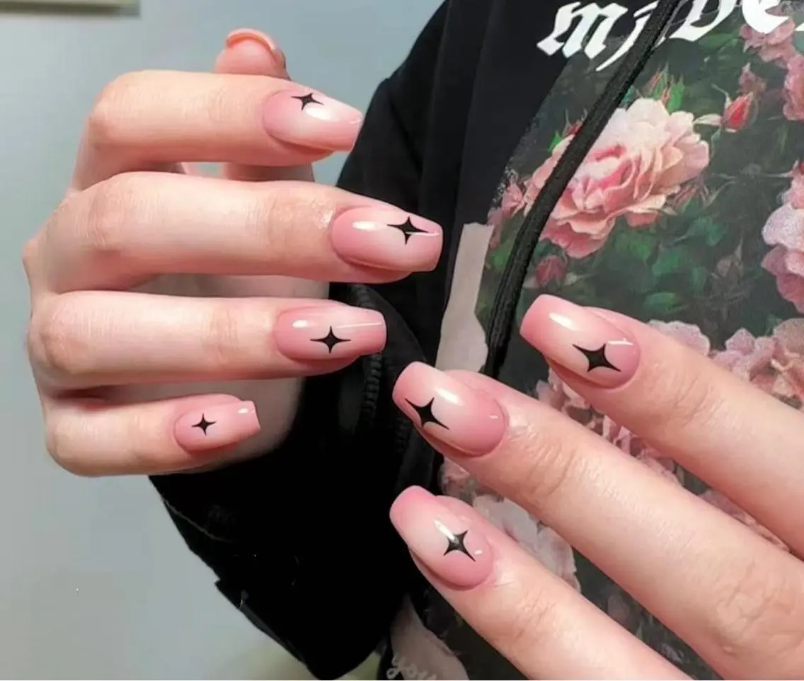 ネイル フラワーネイル フレンチネイル ジェルネイル ガラスフレンチ ハート ハンドネイル BabyYouMi nailのネイルデザイン